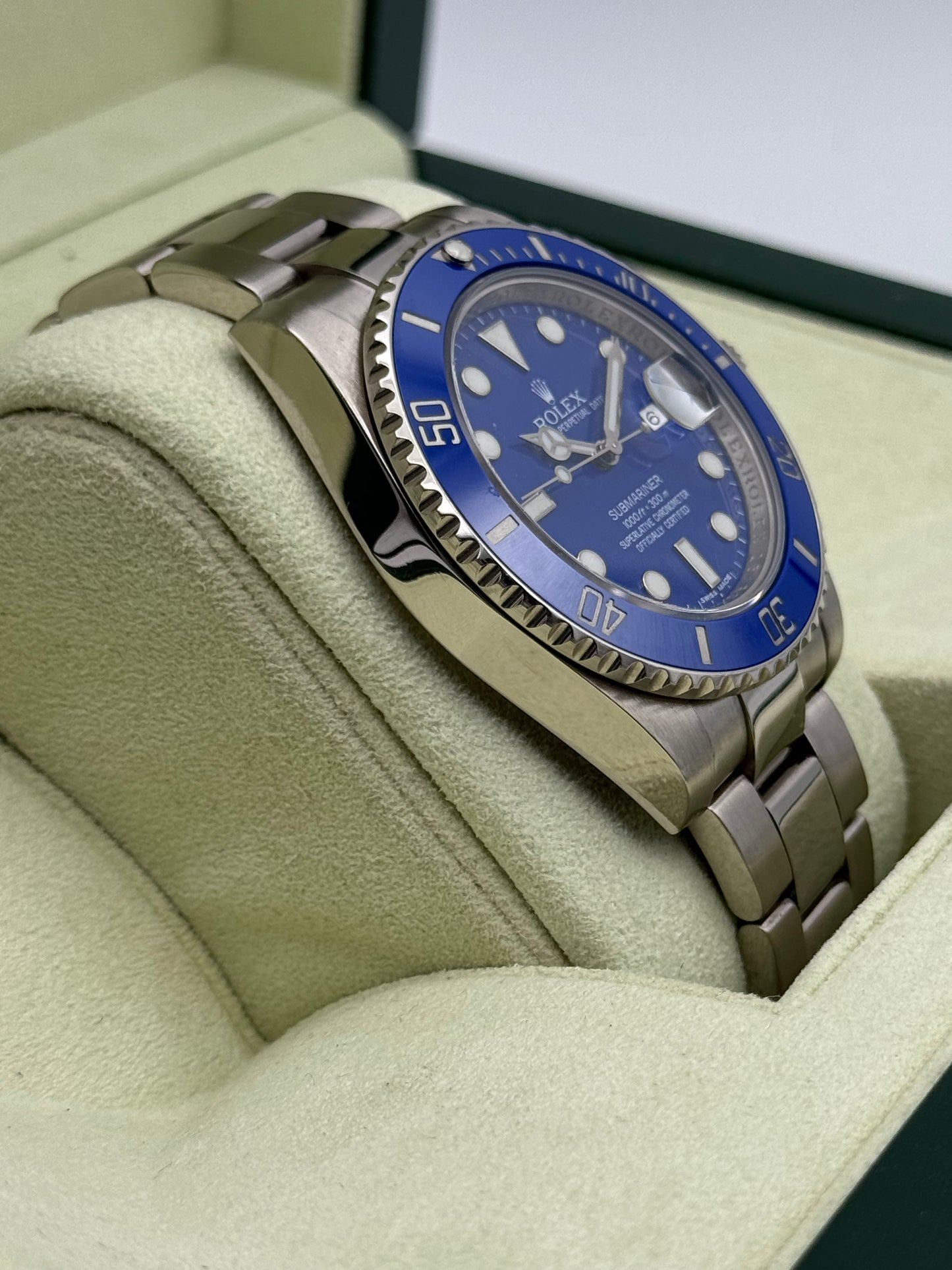 Rolex Submariner Date 18K Gold "Smurf" - 116619LB