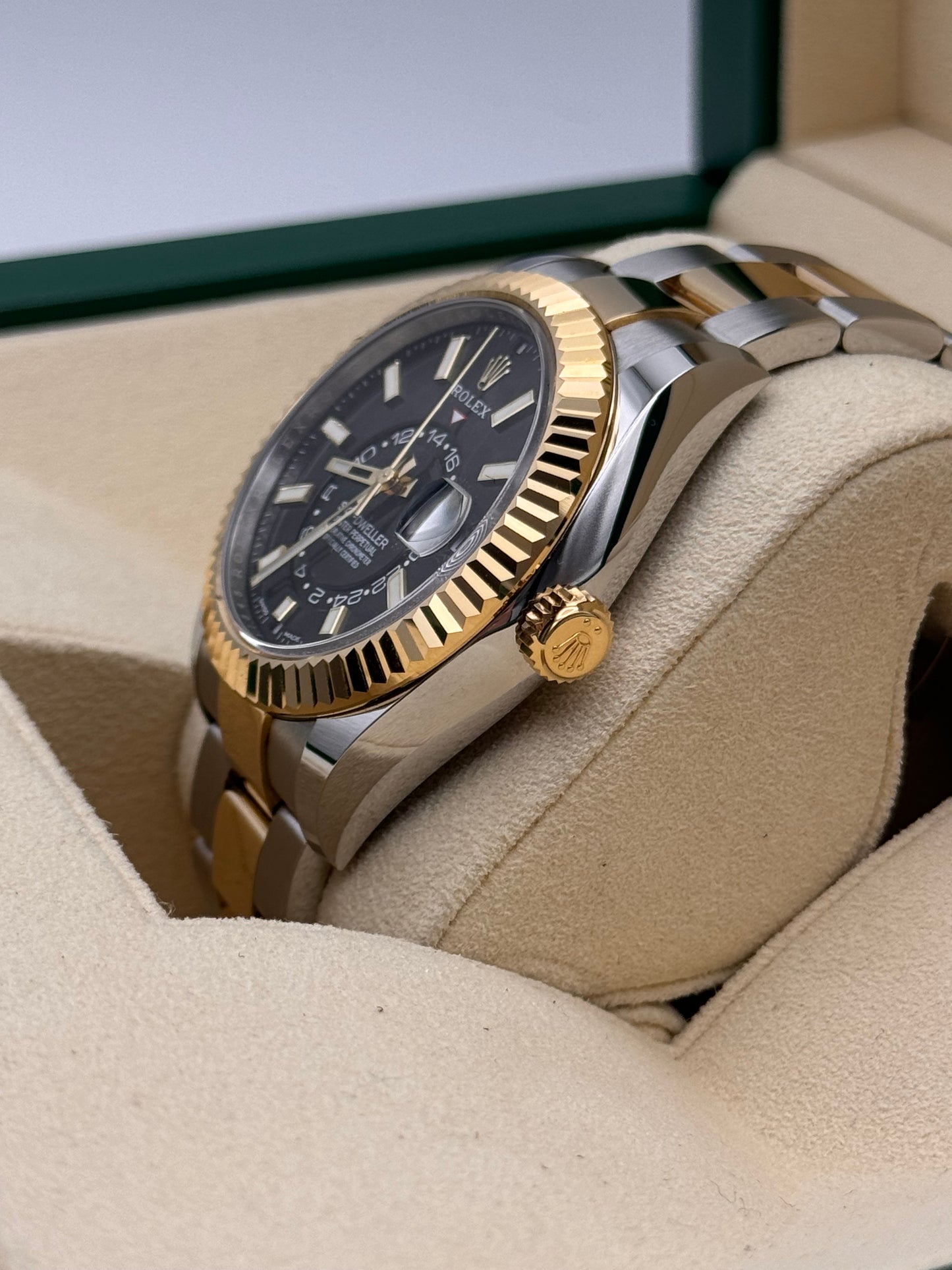 Rolex Sky-Dweller - 326933