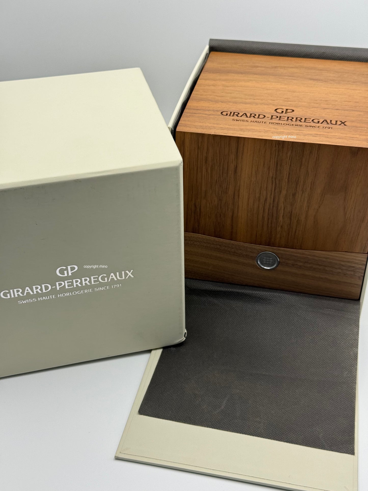 Girard Perregaux Laureato 225th Anniv Ltd Edt - 81000