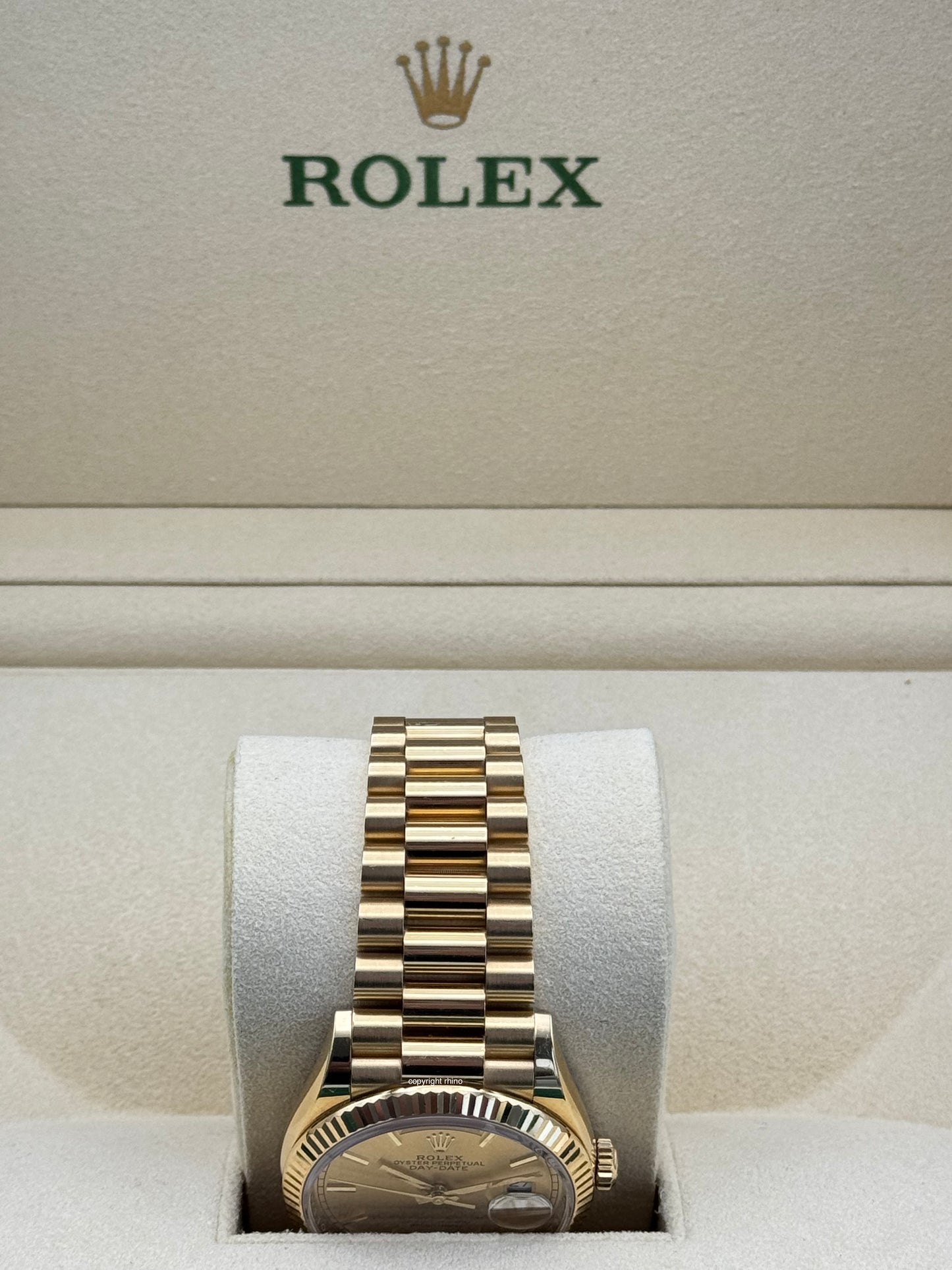 Rolex Day-Date 18 Gold - 128238