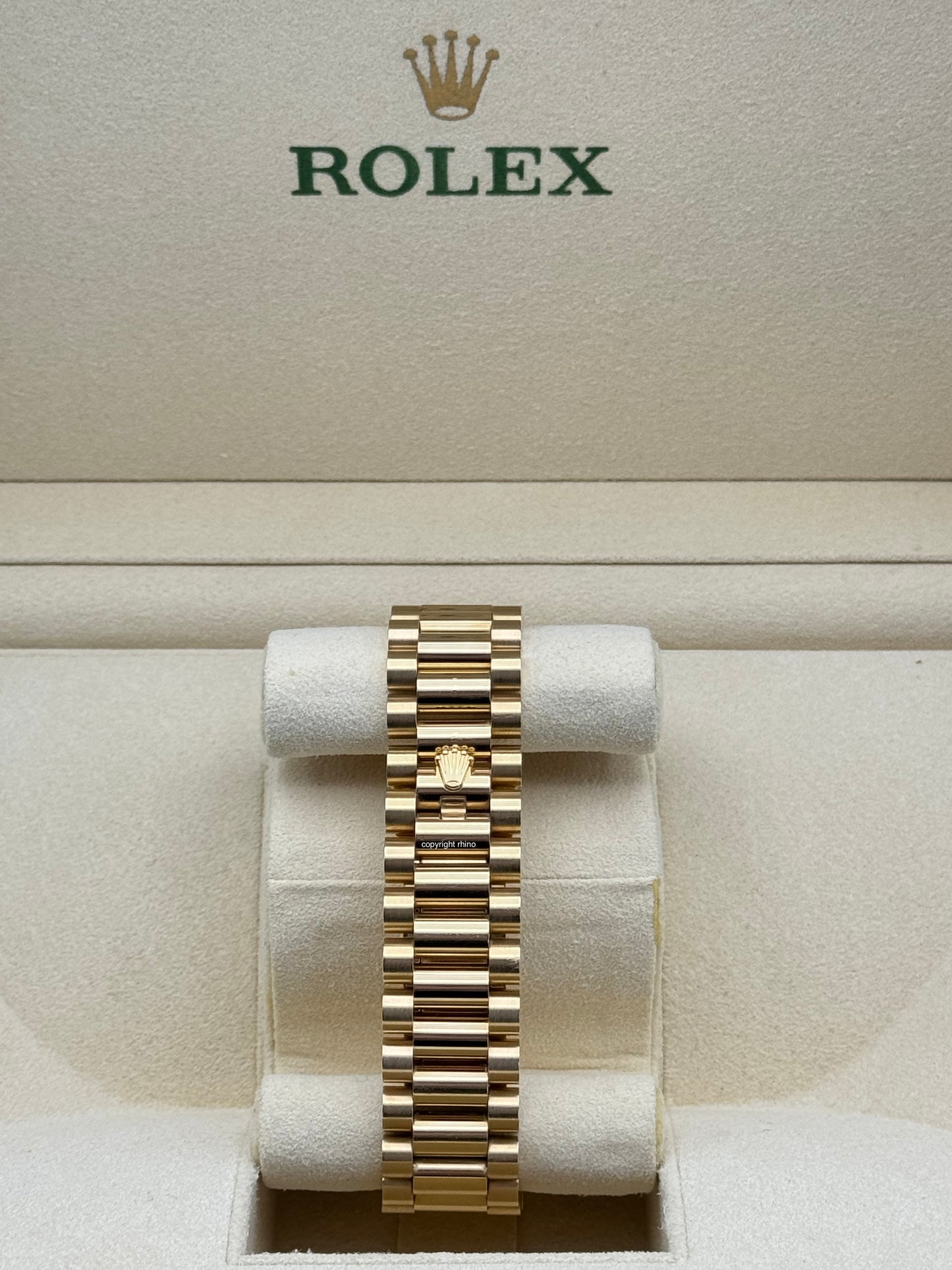 Rolex Day-Date 18 Gold - 128238