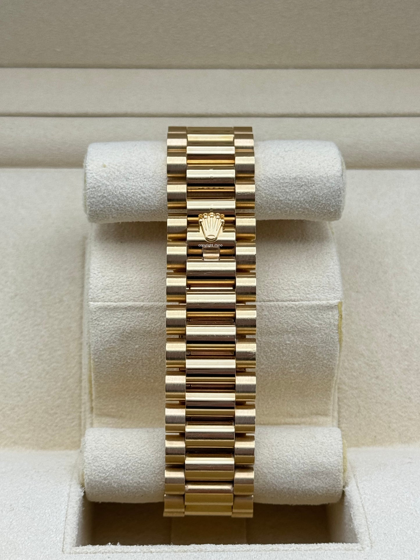 Rolex Day-Date 18 Gold - 128238