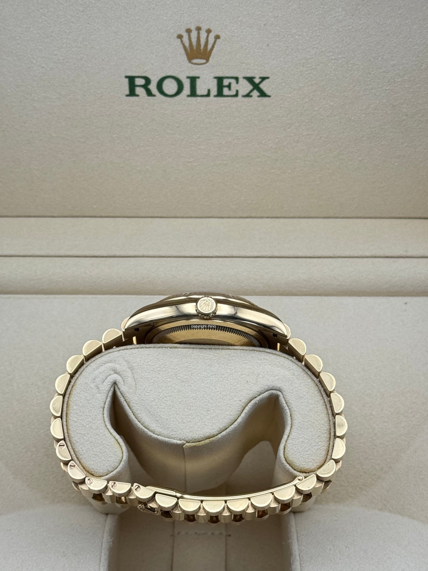 Rolex Day-Date 18 Gold - 128238