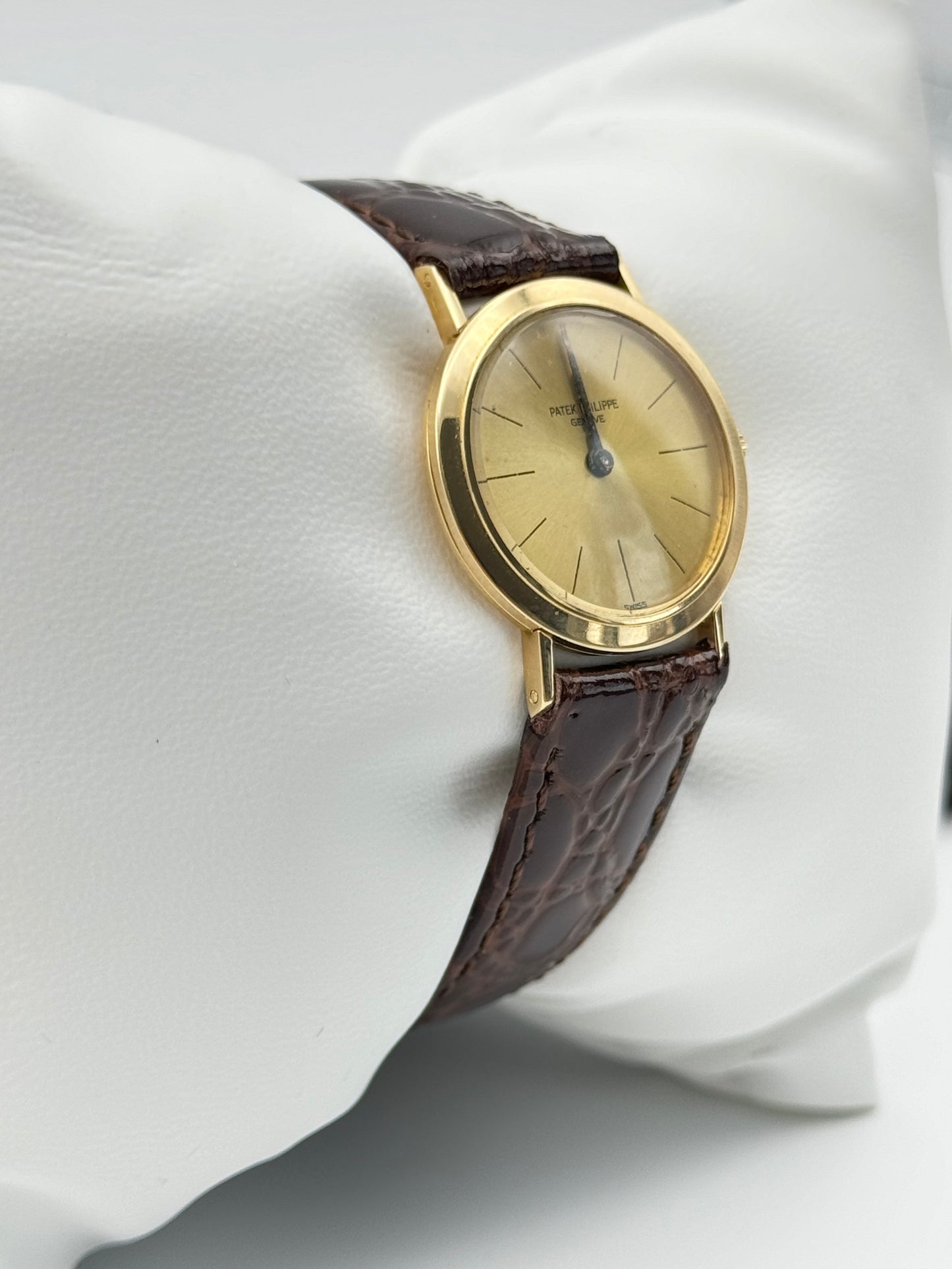 Patek Philippe Calatrava 18K Gold - 3338/1